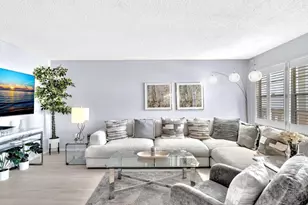 2083 Guildford E, Boca Raton, FL 33434 - Photo 27