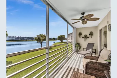 2083 Guildford E, Boca Raton, FL 33434 - Photo 9