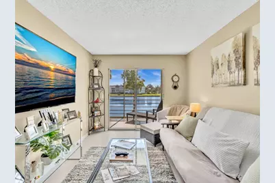 2083 Guildford E, Boca Raton, FL 33434 - Photo 5