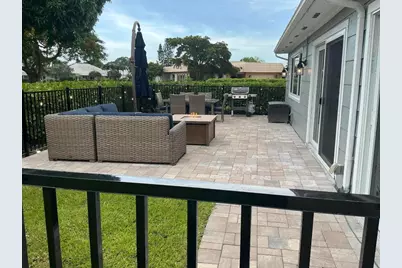 18 Holly Drive, Boynton Beach, FL 33436 - Photo 11