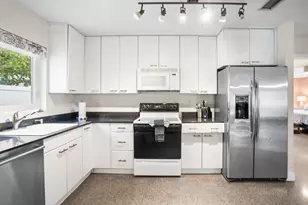 101 NE 11th St, Delray Beach, FL 33444 - Photo 15