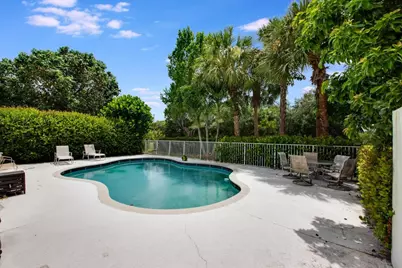 212 Kensington Way, Royal Palm Beach, FL 33414 - Photo 45