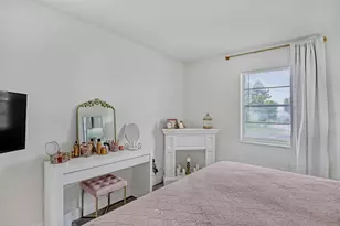 1925 SW Idaho Ln, Port Saint Lucie, FL 34984 - Photo 17