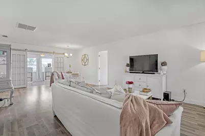 1925 SW Idaho Lane, Port Saint Lucie, FL 34984 - Photo 9