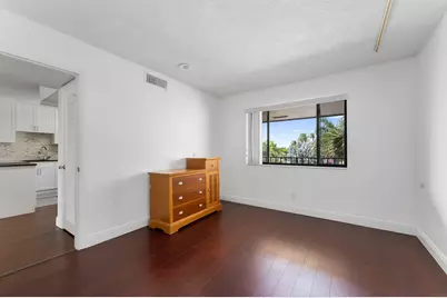 4489 Luxemburg Court #306, Lake Worth, FL 33467 - Photo 15