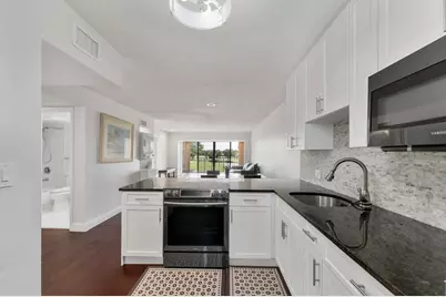 4489 Luxemburg Court #306, Lake Worth, FL 33467 - Photo 5