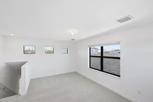 10684 NW Wilgrove Lane, Port Saint Lucie, FL 34987 - Photo 17