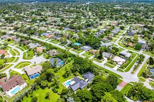 13982 Paddock Dr, Wellington, FL 33414 - Photo 37