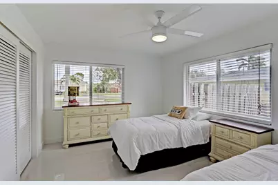 7115 Venetian Way, West Palm Beach, FL 33406 - Photo 17