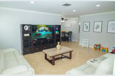 411 Forest Estate Drive, West Palm Beach, FL 33415 - Photo 5