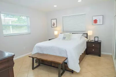 411 Forest Estate Drive, West Palm Beach, FL 33415 - Photo 7