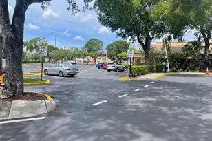 8901 Sunrise Lakes Blvd, Sunrise, FL 33322 - Photo 45