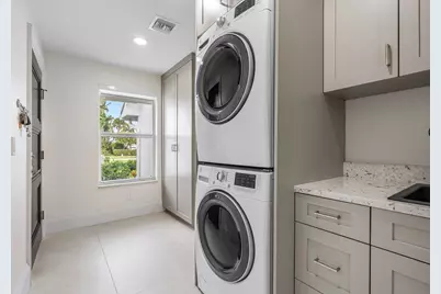 11863 Lake Shore Place, North Palm Beach, FL 33408 - Photo 31