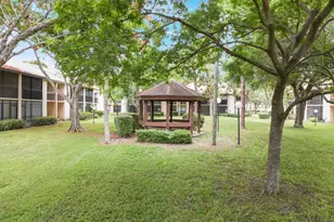 2241 SW 15th St, Deerfield Beach, FL 33442 - Photo 31