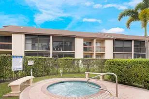 2241 SW 15th St, Deerfield Beach, FL 33442 - Photo 25