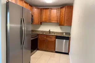 407 Meadows Cir, Boynton Beach, FL 33436 - Photo 3