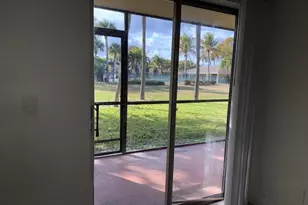 407 Meadows Cir, Boynton Beach, FL 33436 - Photo 19