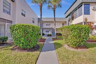 298 Burgundy G, Delray Beach, FL 33484 - Photo 3