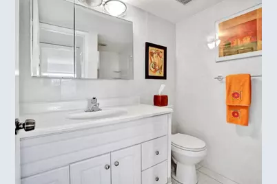 298 Burgundy G, Delray Beach, FL 33484 - Photo 21