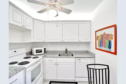 298 Burgundy G, Delray Beach, FL 33484 - Photo 13