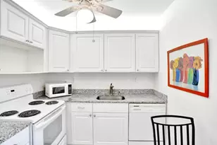 298 Burgundy G, Delray Beach, FL 33484 - Photo 13