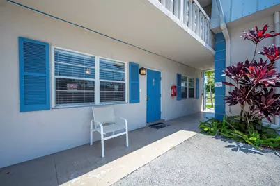 801 Hummingbird Way #105, North Palm Beach, FL 33408 - Photo 3