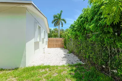 1717 16th Court N, Lake Worth Beach, FL 33460 - Photo 35
