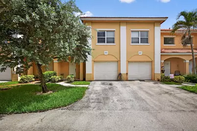 513 Talia Circle, Palm Springs, FL 33461 - Photo 1