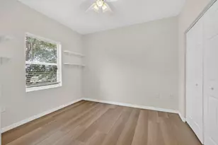 513 Talia Cir, Palm Springs, FL 33461 - Photo 13