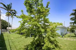 6607 Eastview Dr, Lantana, FL 33462 - Photo 57