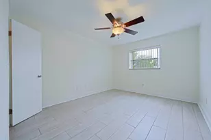 1505 Crescent Cir, Lake Park, FL 33403 - Photo 11
