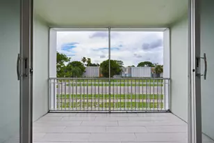 1505 Crescent Cir, Lake Park, FL 33403 - Photo 3