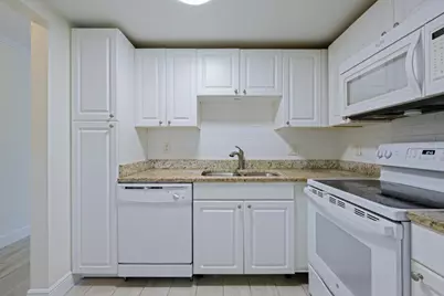 1505 Crescent Circle #A8, Lake Park, FL 33403 - Photo 5