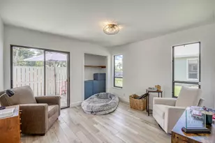 6757 SE Yorktown Dr, Hobe Sound, FL 33455 - Photo 11