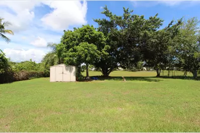 2022 SE West     Dunbrooke Circle SE, Port Saint Lucie, FL 34952 - Photo 11