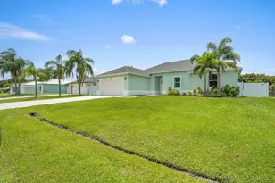 1150 SE Sabina Ln, Port Saint Lucie, FL 34983 - Photo 3