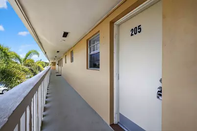 2152 NE 1st Way #205, Boynton Beach, FL 33435 - Photo 3