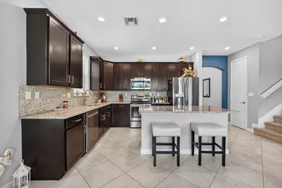 8822 Willow Cove Lane, Lake Worth, FL 33467 - Photo 11