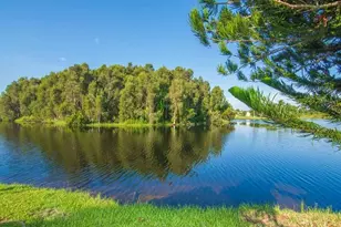 6910 SE Morningside Dr, Stuart, FL 34997 - Photo 5