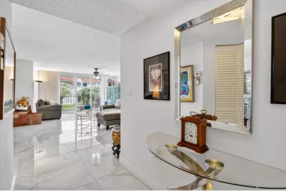 110 Half Moon Circle #D2, Hypoluxo, FL 33462 - Photo 3