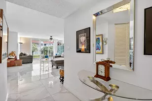 110 Half Moon Cir, Hypoluxo, FL 33462 - Photo 3