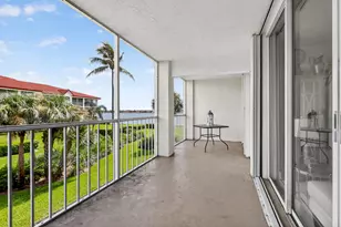 110 Half Moon Cir, Hypoluxo, FL 33462 - Photo 27