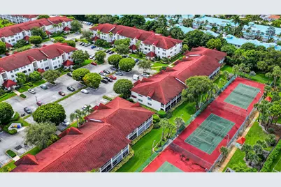 110 Half Moon Circle #D2, Hypoluxo, FL 33462 - Photo 41