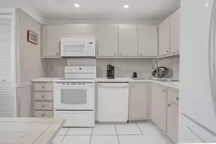 1523 E Hillsboro Blvd, Deerfield Beach, FL 33441 - Photo 15