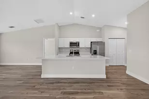 1517 SW Aledo Ln, Port Saint Lucie, FL 34953 - Photo 11