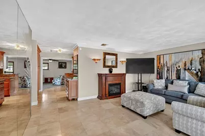 133 Greenbrier Drive, Palm Springs, FL 33461 - Photo 7