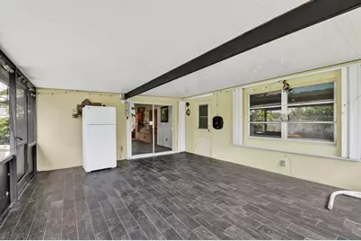 133 Greenbrier Drive, Palm Springs, FL 33461 - Photo 31