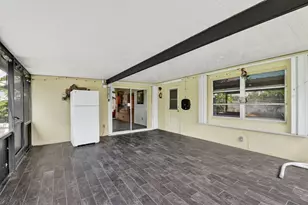 133 Greenbrier Dr, Palm Springs, FL 33461 - Photo 31