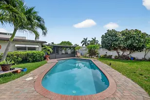 133 Greenbrier Dr, Palm Springs, FL 33461 - Photo 35