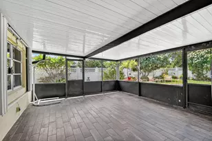 133 Greenbrier Dr, Palm Springs, FL 33461 - Photo 33